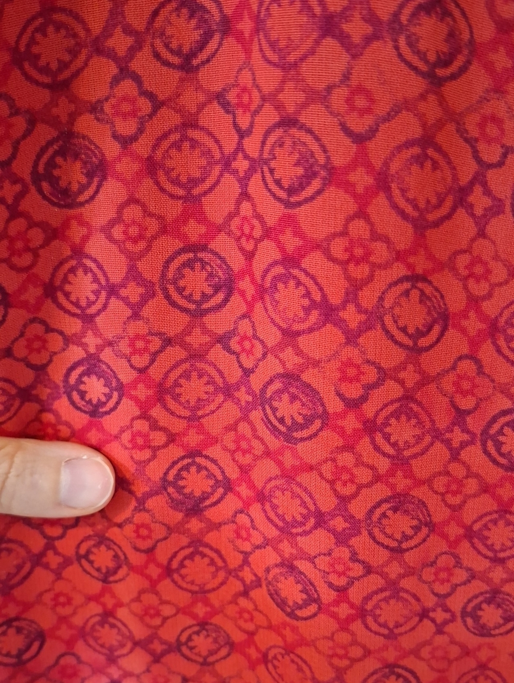 Vintage Y2K Laundry by Shelli Segal Red Maxi Velvet Strap Batik Dress (US 14) - Picture 5 of 11